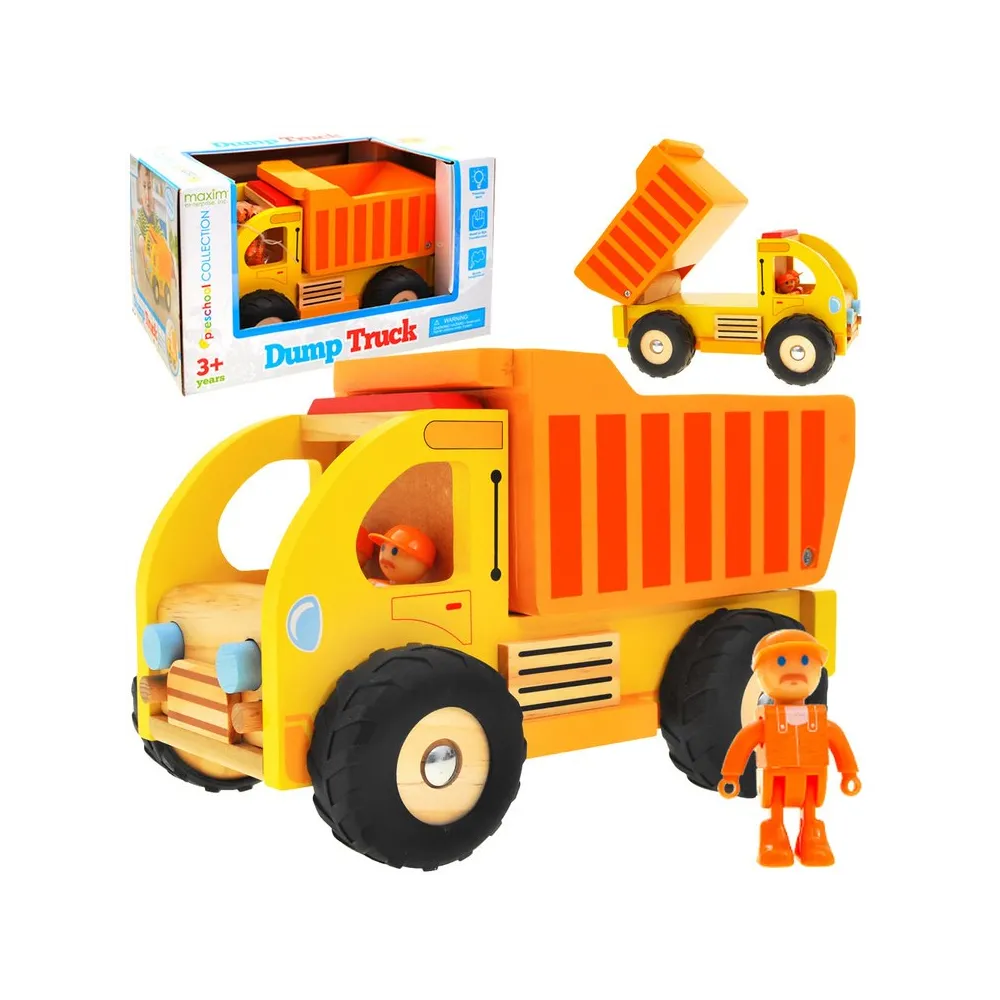 Drewniana wywrotka z ruchomą naczepą dla dzieci na białym tle