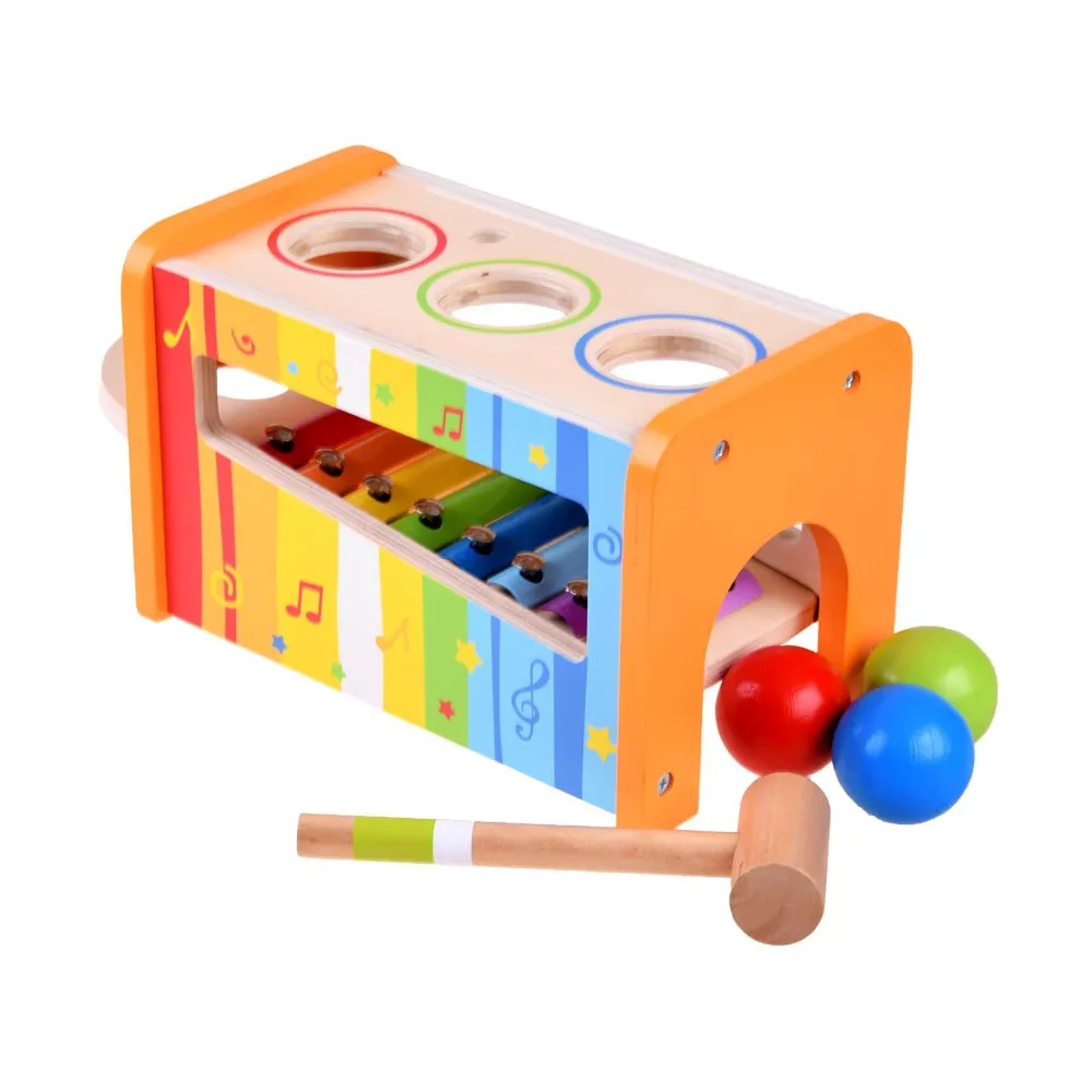 zbliżenie na ośmiotonowe cymbałki z metalowymi blaszkami