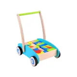 zbliżenie na kolorowe drewniane klocki w wózku