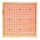 plansza do gry GO z kamieniami w czarnym i białym kolorze