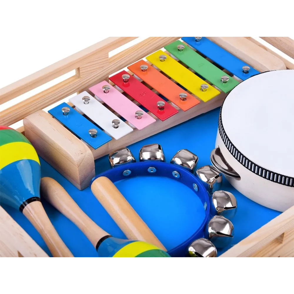 barwne akcenty na drewnianych instrumentach dla dzieci