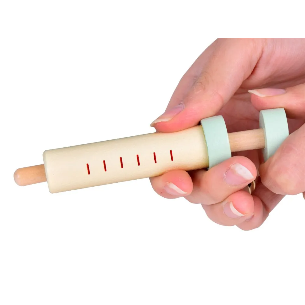 strzykawka i termometr z kompletu apteczki dziecięcej