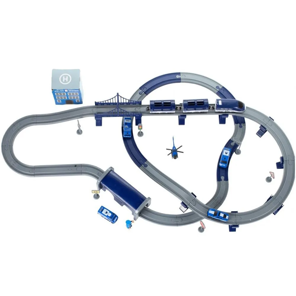 wagon pasażerski z otwieranym dachem w zestawie kolejki tor policja