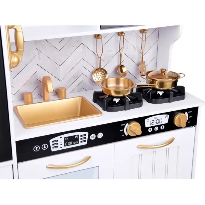 dekoracyjna ściana kuchni w stylu glamour z tablicą do pisania