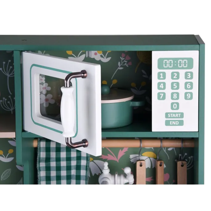 komplet akcesoriów: garnek, patelnia, filiżanka, łyżka, łopatka