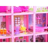 aranżacja wnętrza domku z realistycznymi akcesoriami