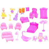 lalka w eleganckiej sukni stojąca przed domem dla lalek