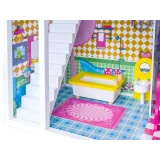 sypialnia na poddaszu drewnianego domku dla lalek