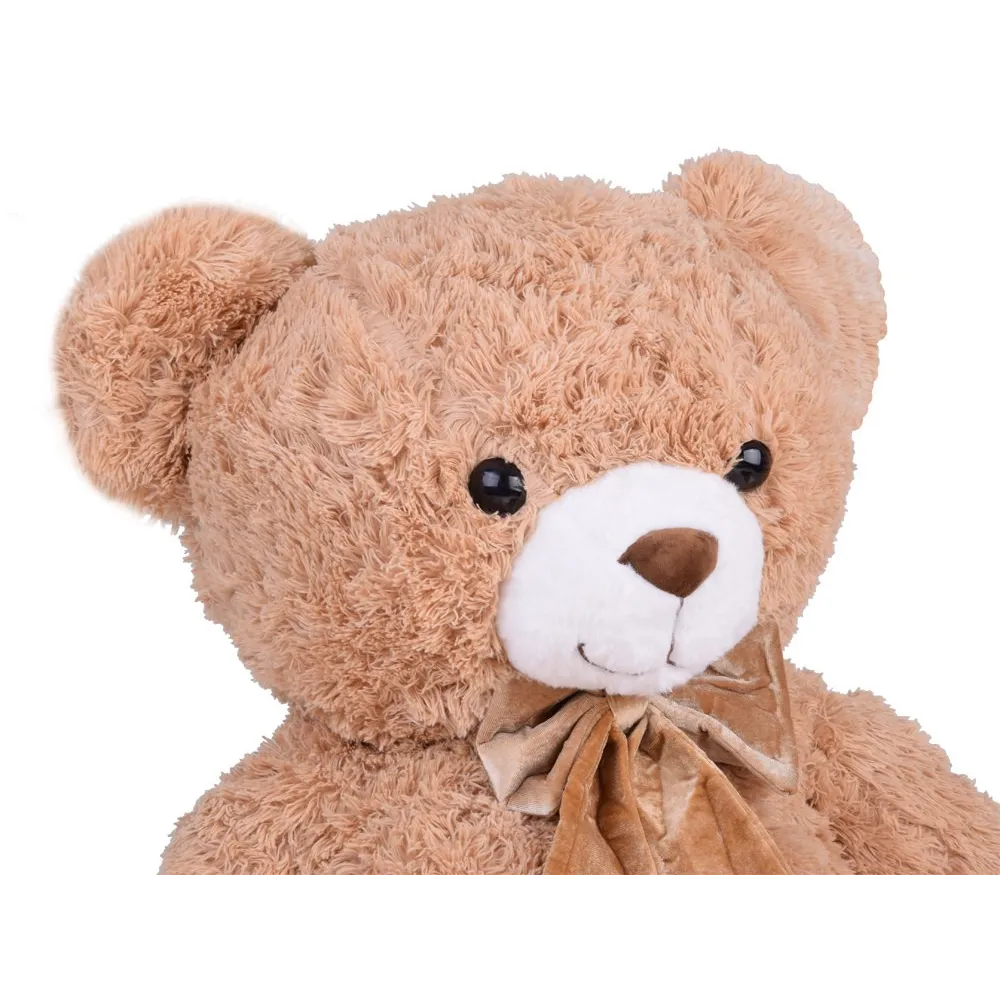 miś pluszowy benek prezentujący miękką gęstą fakturę futerka