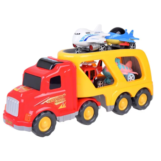 Zbliżenie na kabinę tira i szczegóły dachu z przyciskiem dźwiękowym