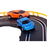 cały zestaw toru wyścigowego zapakowany do przechowywania