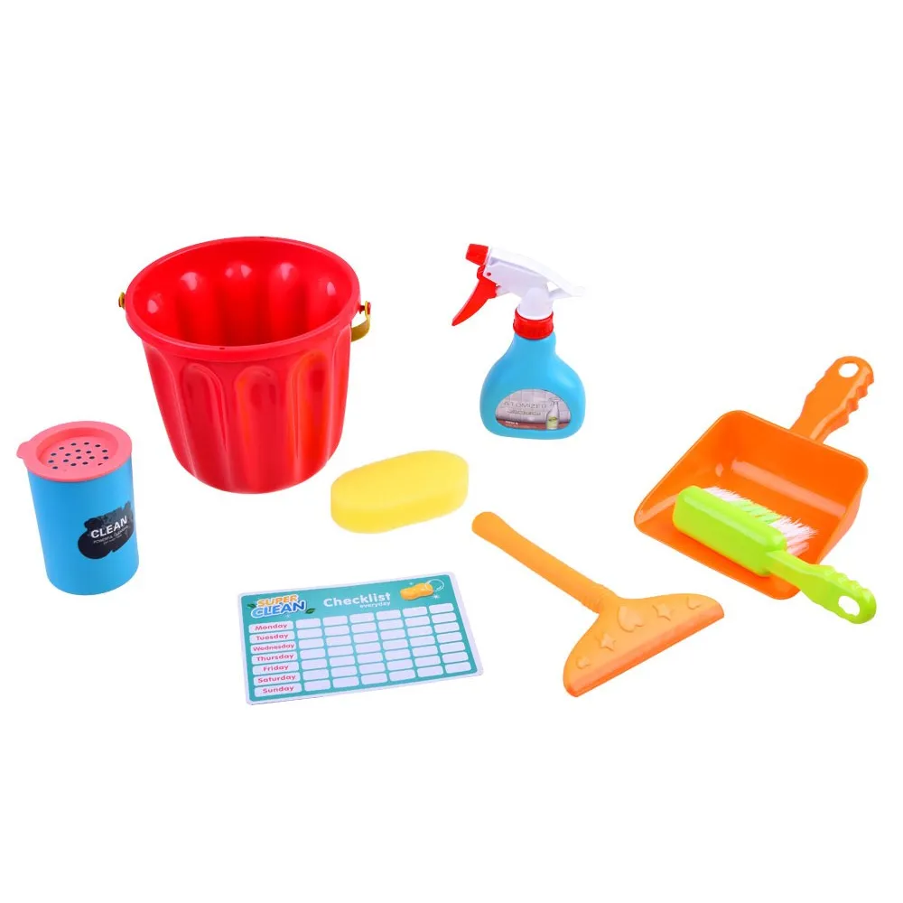 kartonowe opakowanie z zestawem do sprzątania dla dzieci