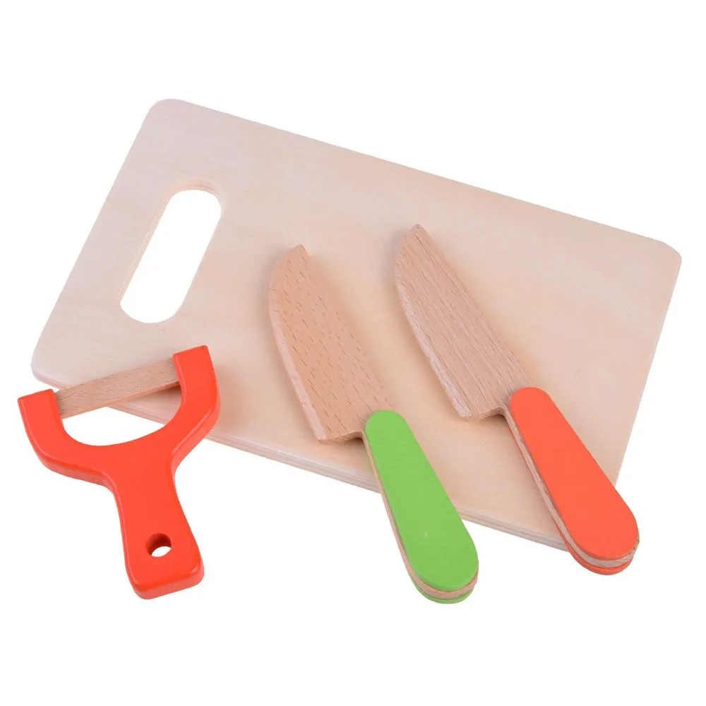 obieraczka i pozostałe drewniane akcesoria do zabawy w gotowanie