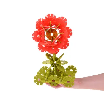 Gotowa konstrukcja przestrzenna wykonana z gwiazdkowych klocków