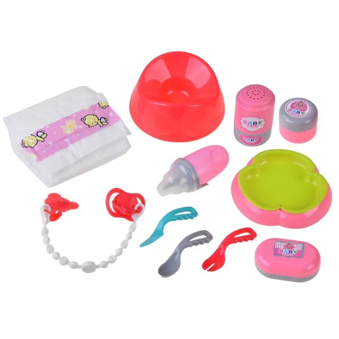 Komplet akcesoriów: butelka, smoczek, sztućce i miseczka
