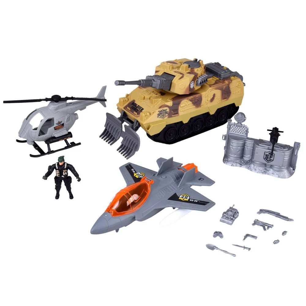 zbliżenie realistycznie odwzorowanego czołgu z obrotową wieżą i lemieszem