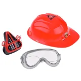 widok na wybrane elementy: gaśnica, latarka i megafon