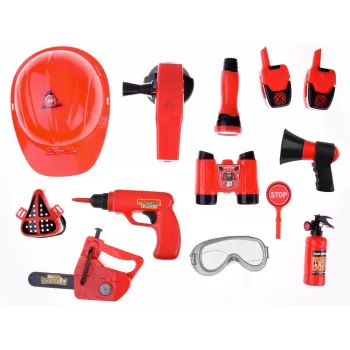 zestaw akcesoriów strażackich ułożony w atrakcyjnej kompozycji