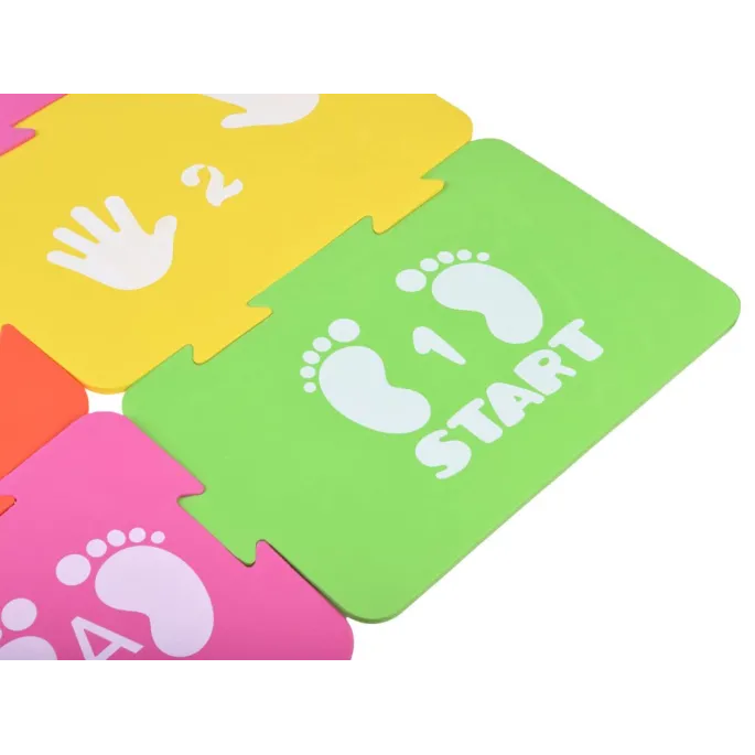 gra z piankowymi puzzlami stanowiącymi trasę do aktywności ruchowej