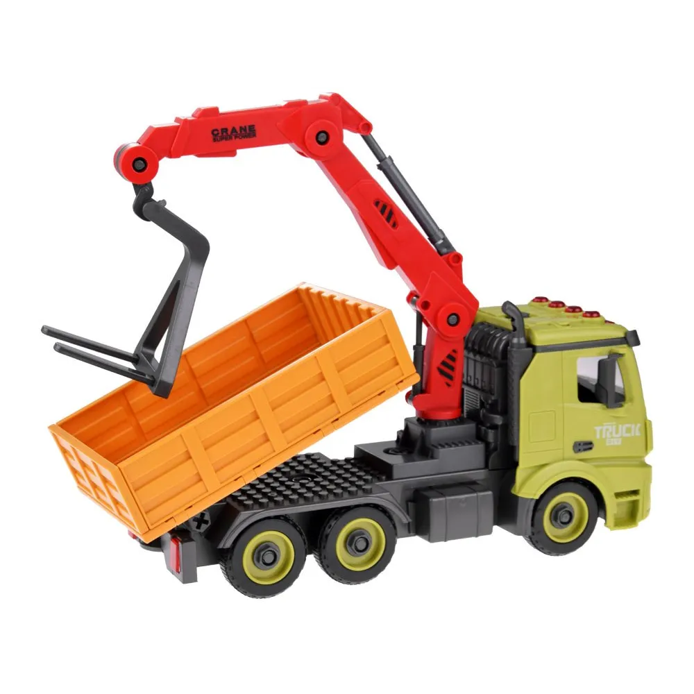 Dźwig hds auto podczas zabawy na płaskiej powierzchni