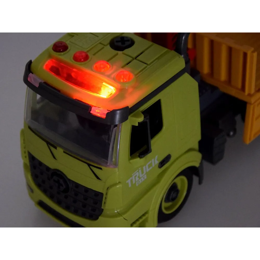 Samodzielnie skręcony pojazd budowlany gotowy do zabawy