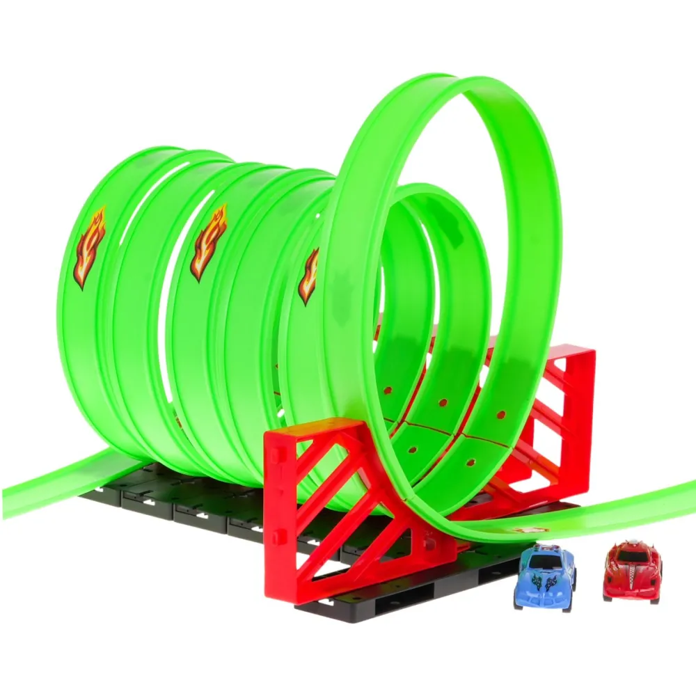 widok całego złożonego toru wyścigowego z pętlami i wyrzutnią