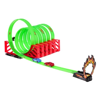 kolorowe elementy toru wyścigowego oraz kompaktowe opakowanie zestawu