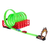 kolorowe elementy toru wyścigowego oraz kompaktowe opakowanie zestawu