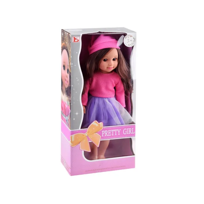 Elegancka lalka przygotowana do stylizacji włosów i kreatywnej zabawy