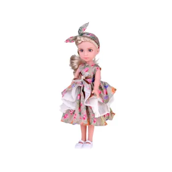 Stylowa opaska i białe pantofelki na lalkowej stylizacji