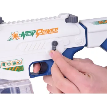 dwa tryby działania pistoletu na wodę podczas letniej rozgrywki