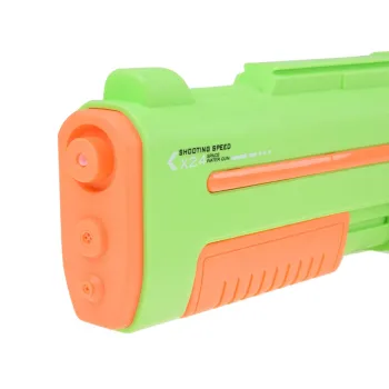 pistolet na wodę z widocznym zbiornikiem o pojemności 680 ml