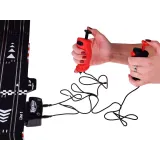 widok całego rozłożonego toru o wymiarach 187 x 120 x 40 cm z samochodami