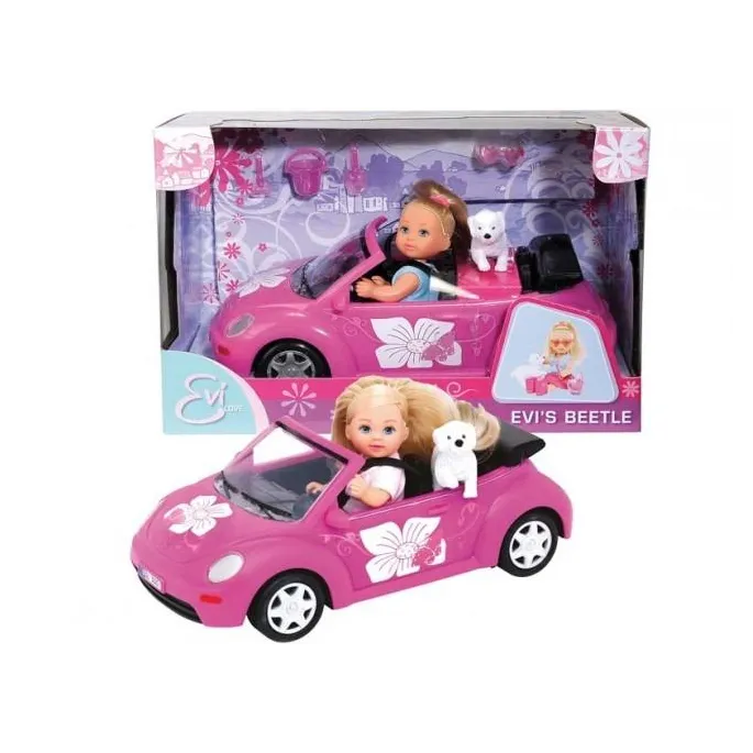 Lalka Evi z samochodem New Beetle, koszykiem i pieskiem na tle akcesoriów