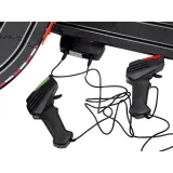 elementy zestawu toru wyścigowego przygotowane do złożenia