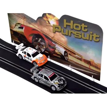 mostek i oznakowania na trasie wyścigowej rc0584