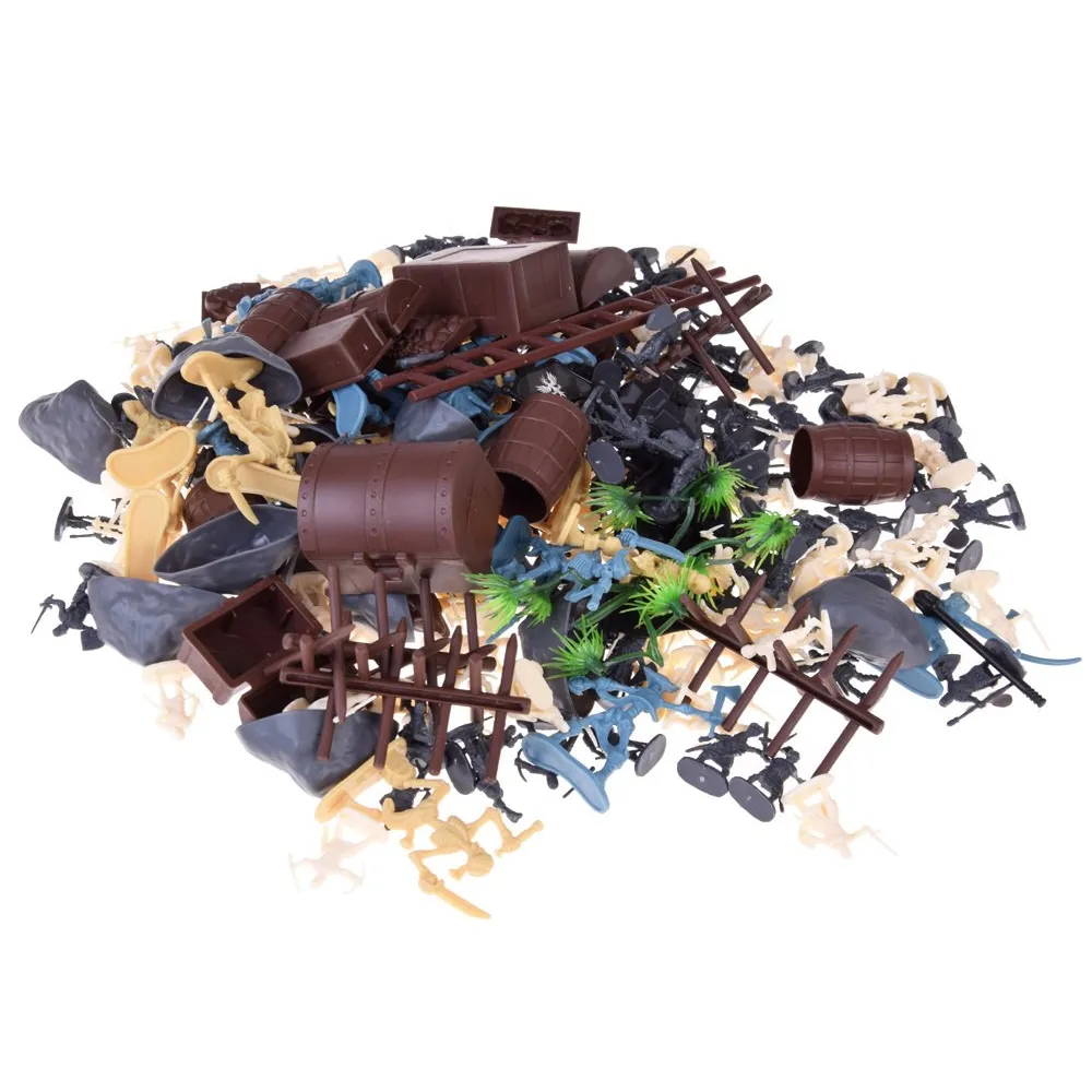 akcesoria do zestawu takie jak katapulta, skrzynie skarbów i wyrzutnia