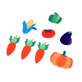 Strony książeczki z różnymi fakturami i kolorami do zabawy na farmie