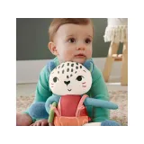 widok pantery z szeleścikami w bucikach