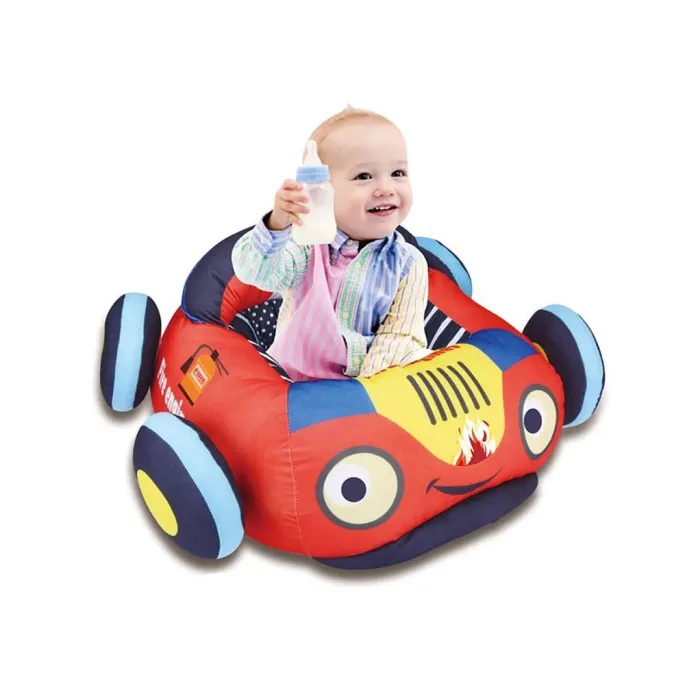 Fotelik pufa z motywem pojazdu strażackiego z doczepianymi kołami