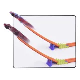 szczegółowe ujęcie plastikowego podwozia jednej z resorówek