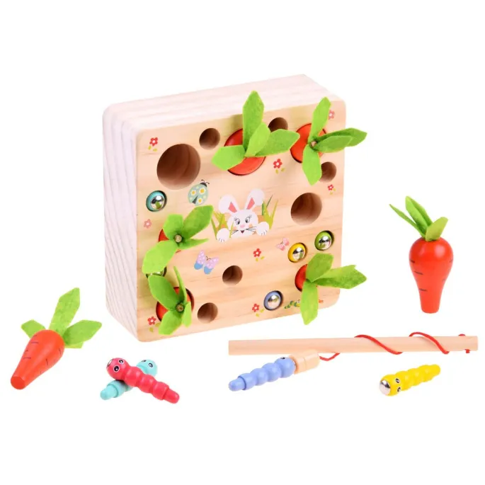 Kolorowa drewniana podstawka z różnymi warzywami