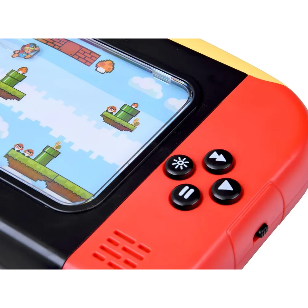 konsola retro gr0677 leżąca w otoczeniu akcesoriów do gier