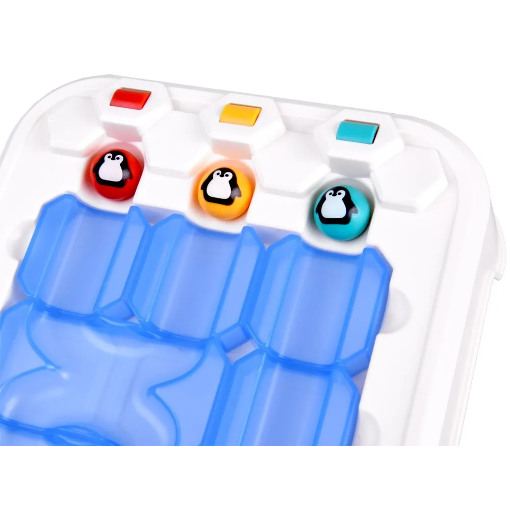 książeczka z zadaniami obok podstawki do gry