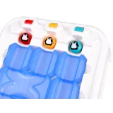 książeczka z zadaniami obok podstawki do gry