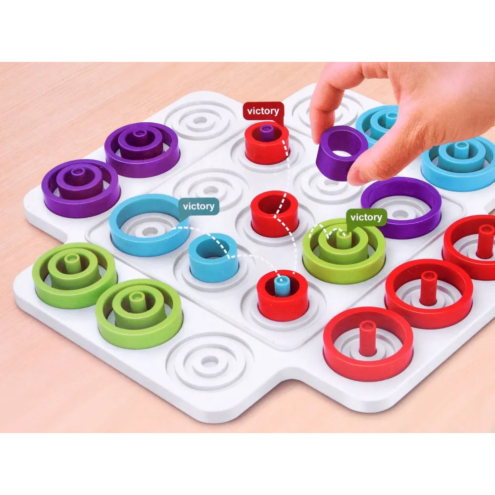 pionki ustawione w rzędzie według zasad gry logicznej trap