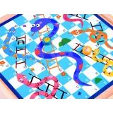 zestaw plansz i kolorowych żetonów do klasycznych gier rodzinnych