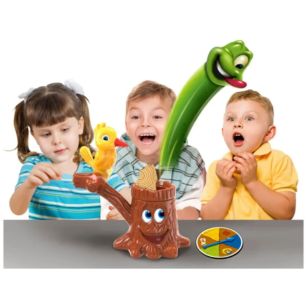 Papierki z wzorem słojów drewna przygotowane do rozgrywki