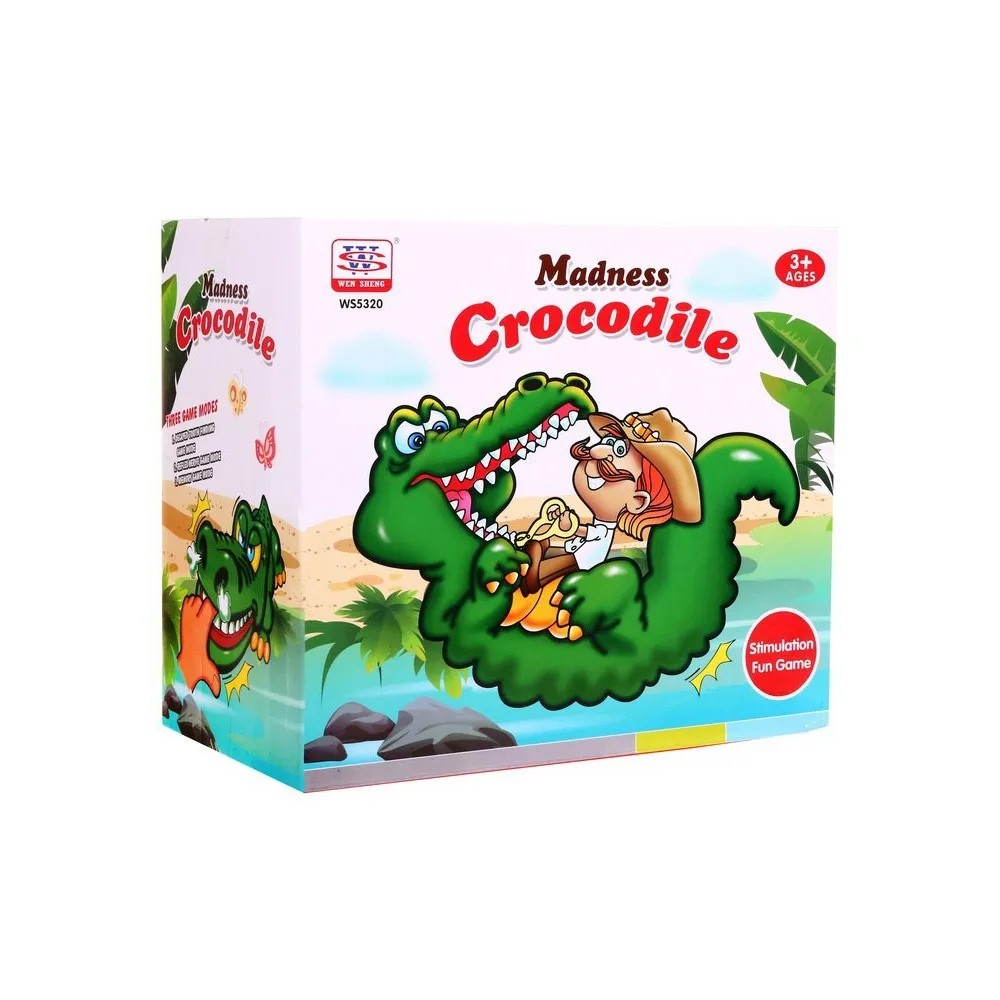 dziecko naciska zęby krokodyla w trybie refleksu