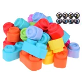 zbliżenie na elastyczne, miękkie klocki przedstawiające różne kształty